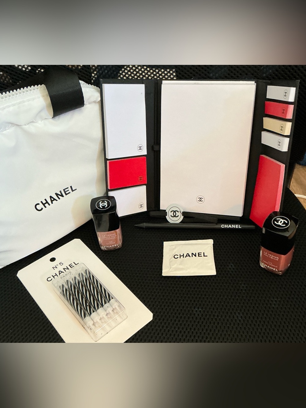 CHANEL White Cosmetic Pouch & Notepad Bundle Set